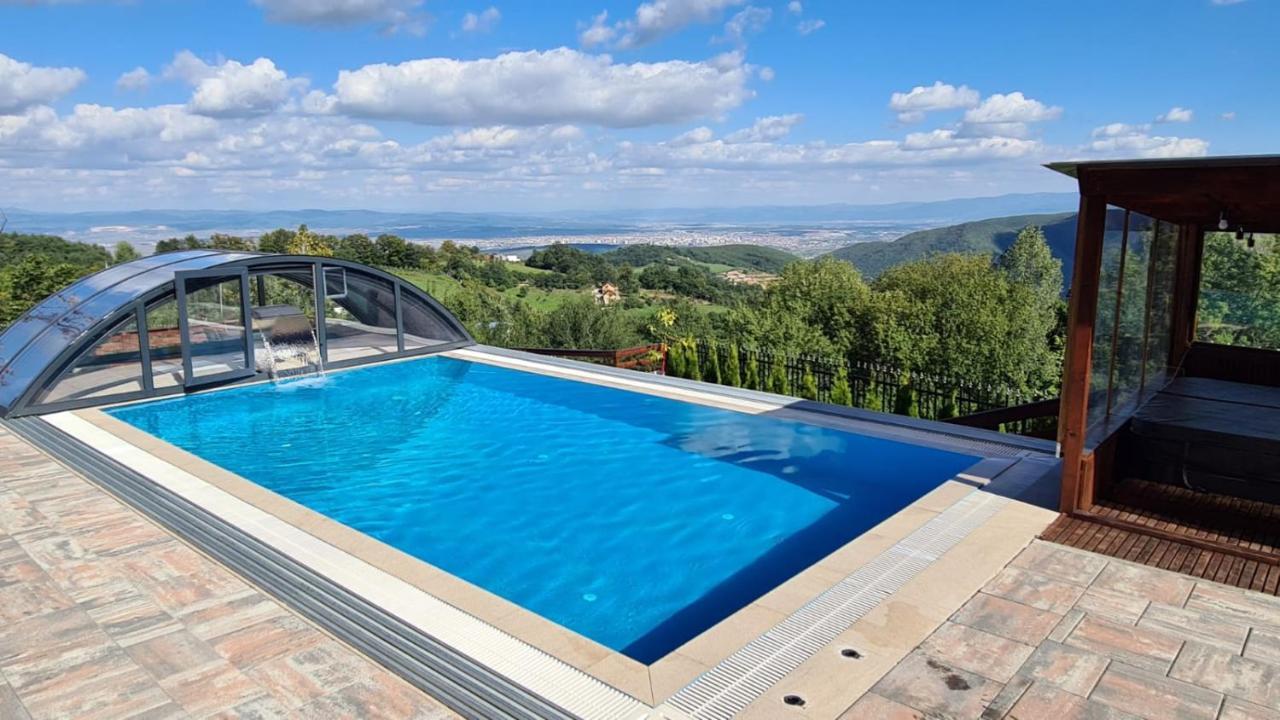 Villa Ozoni - Jezerc 乌罗舍瓦茨 外观 照片